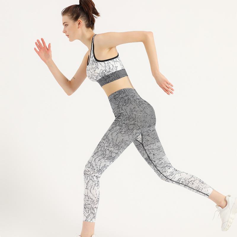 

New Yoga Set Sports Bra And Leggings Women Gym Set Clothes Seamless Workout Fitness Sportswear Fitness Sports Suit Sportswear, Black and white