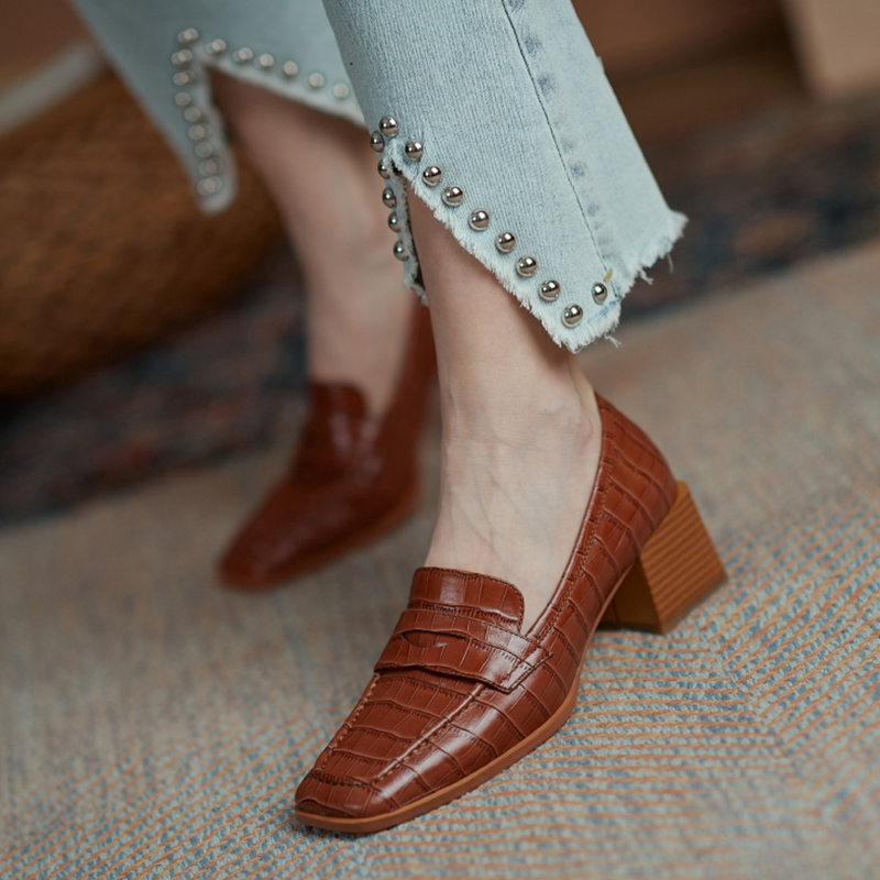 

2020 Toe Newer of Square Foot Women's Classic Leather Design Genuine Shoes Thick Heels Woman Casual Party Bombs 600e, Brown
