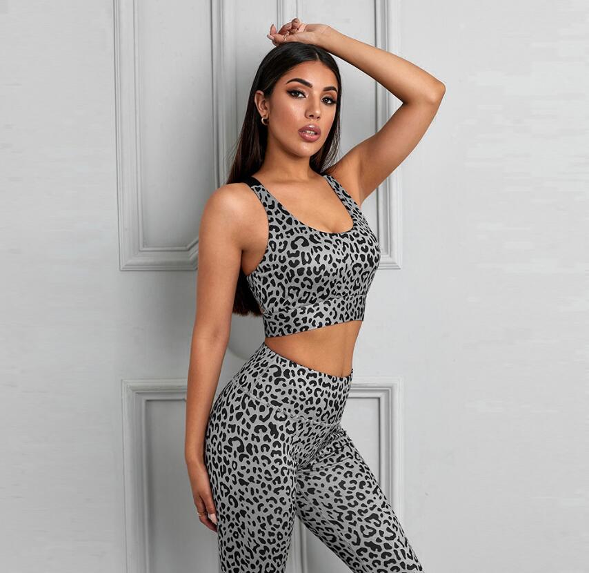 

Shiying' new yoga clothes two-piece chest pad all-in-one sports suit women' high-waist trousers and quick-drying fitness clothes 2021