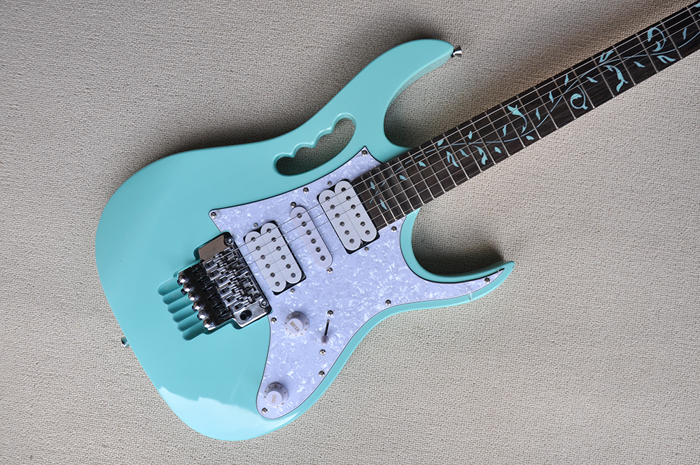 

Factory Custom Green Electric Guitar with Rosewood Fretboard,Chrome Hardware,Scalloped Neck on Last 4 frets,,Can be Customized