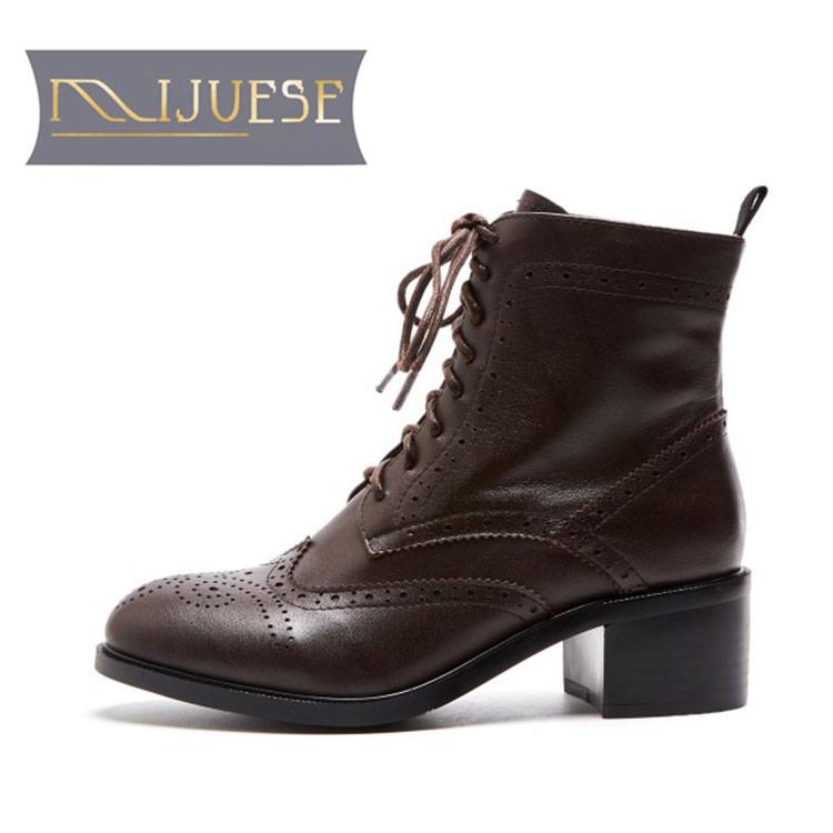 

MLJUESE 2021 women Ankle boots Cow leather Winter short plush Round Toe Cutouts Lace-Up Med heels female boots size 40, Black