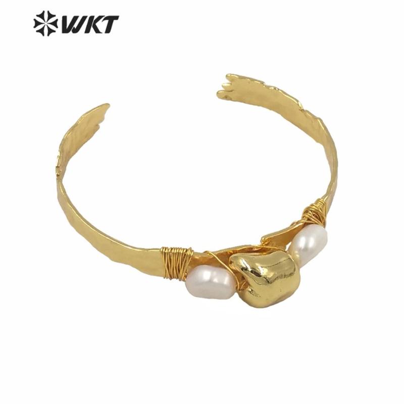 

WT-MPB028 Gorgeous charming hand make wire wrapped triple pearl bangle women real gold plated open size fashion boho bangle