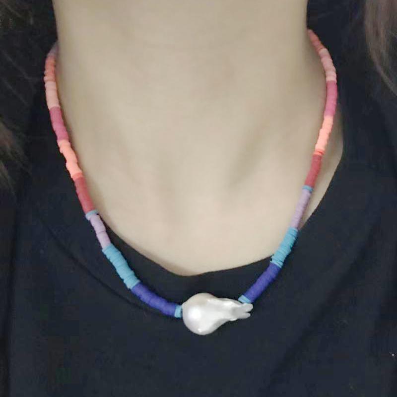 

Handmade Multicolor Short Necklace Bohemian Retro Choker Soft Clay Pearl Pendant Naszyjnik For Women Charming Jewelry 2020