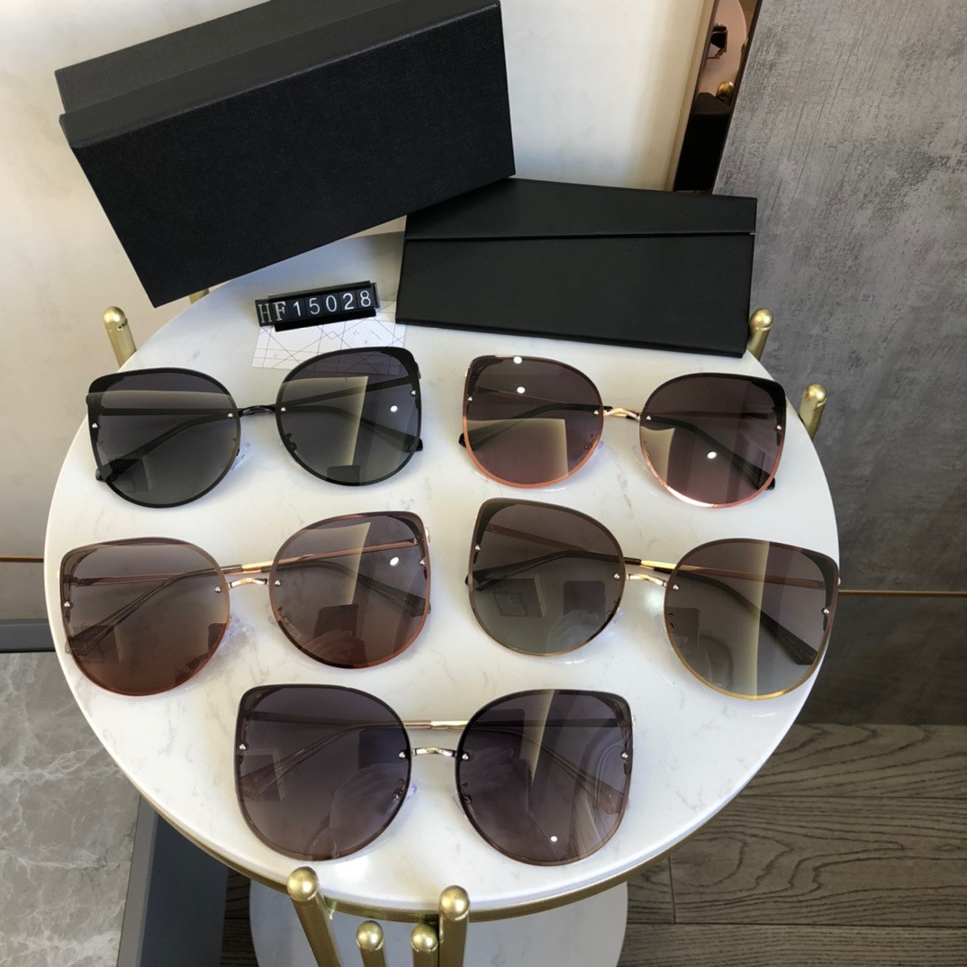 

Wholesale Sunglasses 2020 Sunglass Mens With Sunglasses Box [di'r]sunglass UV400 Men Designers Top Women Fashion Fflnv, White;black