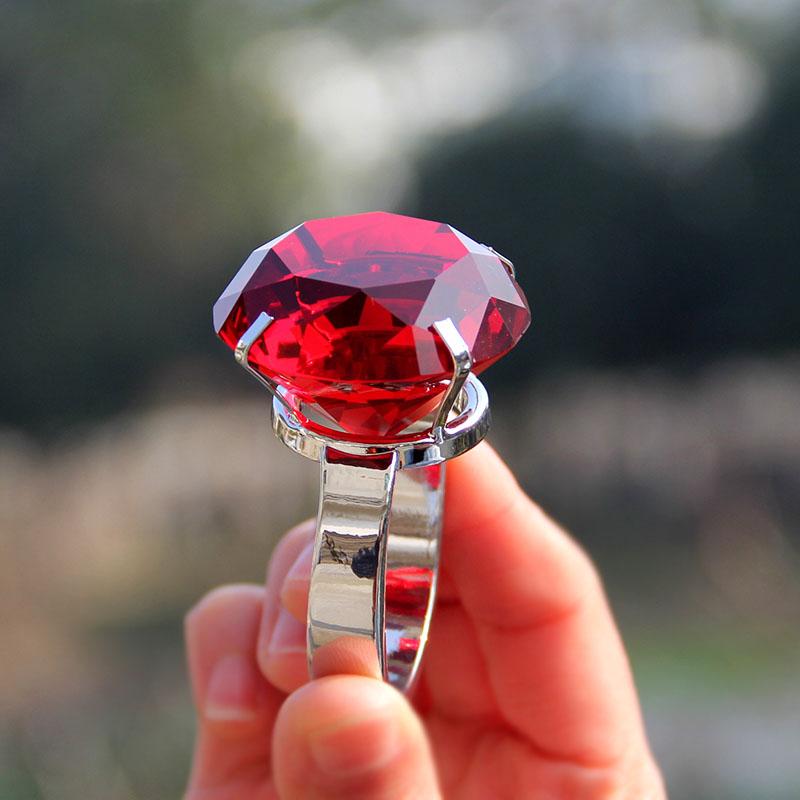 

Crystal Diamond Napkin Ring Table Decoration Figurine Home Wedding Banquet Dinner Party Ornaments Gifts Napkin Holder