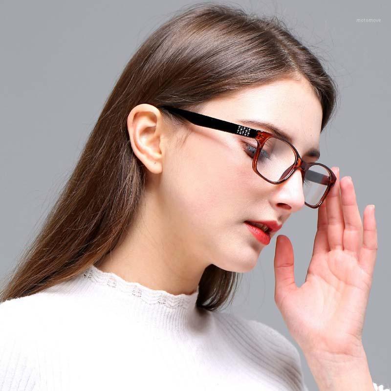 

High-end ladies reading glasses fashion cat's eye studded reading glasses1