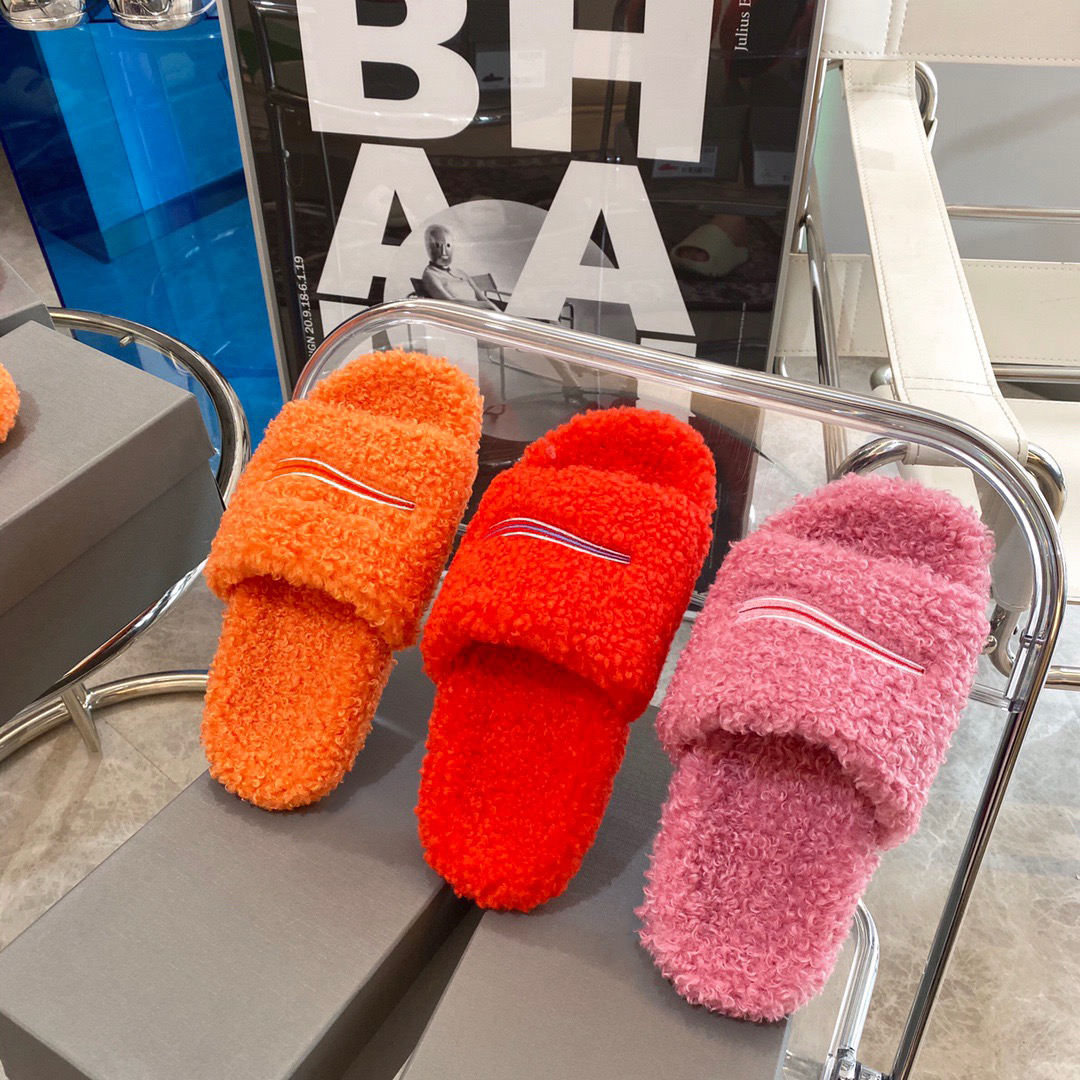 

Furry Slide Slippers Fashion Men Woman Embroidery Letter Pure Wool Slipper Comfortable Slipper Luxurys Designers Fur Fluffy Warm letters Sandals 35-45, Red