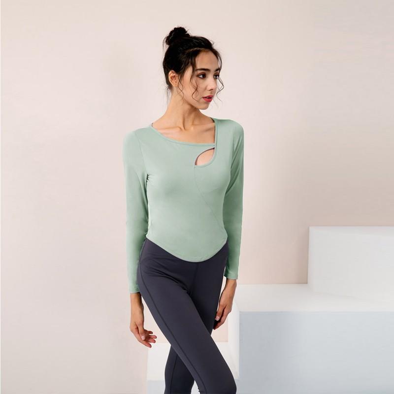 

Woman Gym Yoga Top Sports Wear Fitness Running Activewear With Chest Pad Female Seamless Long Sleeve Workout T-shirt Tops, Black