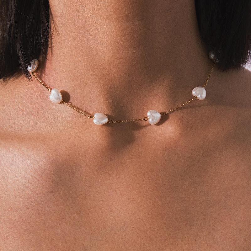 

Temperament Heart Shaped Simulated Pearl Necklaces for Women Gold Color Thin Chain Chokers Necklace Korean Elegant Jewelry Gift