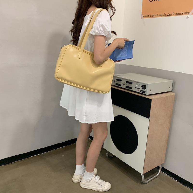 

Handbag Girl 2020 new fashion student shoulder bag Ins large-capacity Tote bag versatile antique underarm, Black