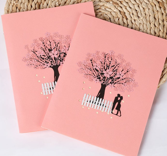 

Creative 3D couple hollowed out paper carving high grade Valentine's day greeting card girlfriend wife gift