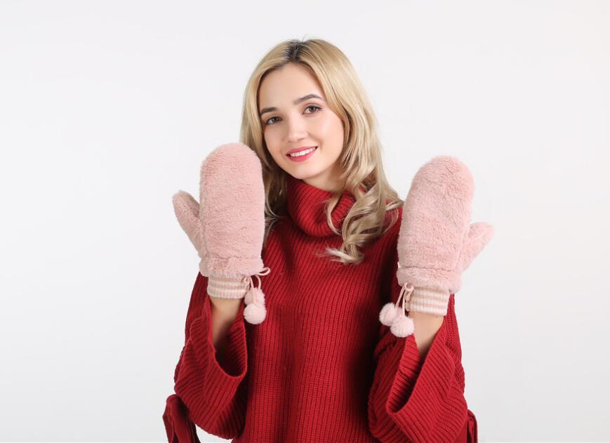 

Plush hanging ball hanging neck women's gloves double layer thickened warm women's full finger gloves