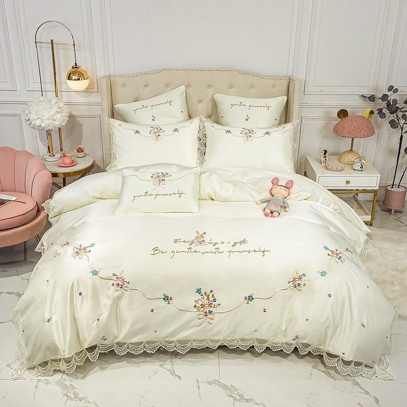 

Cotton Satin Lace Duvet Cover Cotton Bed Sheet and 2 Pillowcases Chic Embroidery Cream White Bedding set Queen King size 4Pcs, Color 1