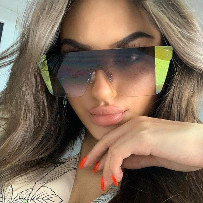 

Unisex Fashion Oversized Yellow Mirror Sunglasses Women Famous Design Trendy Square Sun Glasses Female Men Black Glasses UV4001