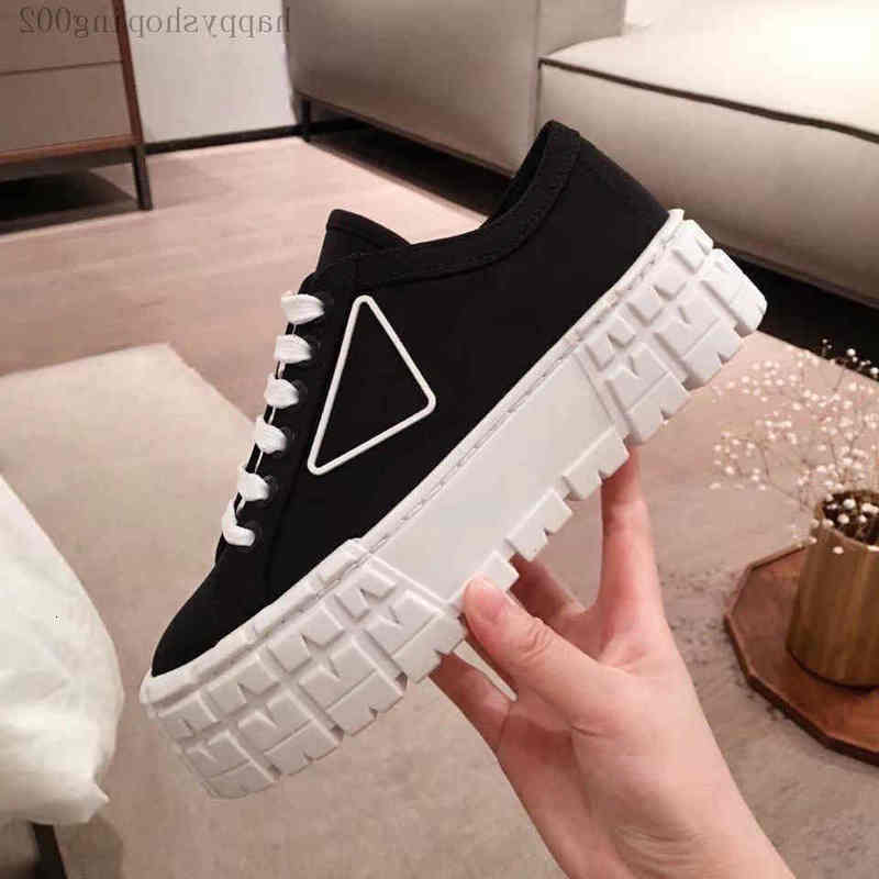 

new high-end quality Nylon gabardine sneakers comfortable casual shoes all-match trend purely handmade to increase sole