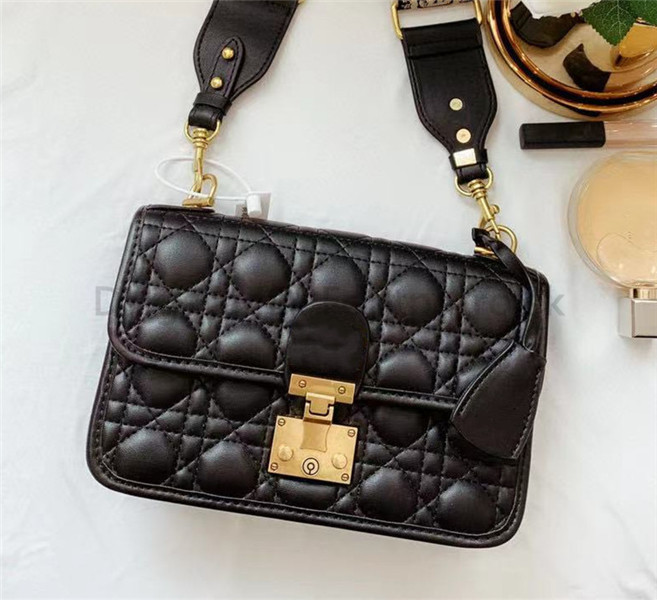 

Top Quality Luxurys Fashion Women Flap Shoulder Bags Designers Ladies Handbags Lady Chains CrossBody bag 2021 New Genuine Leather bag, No bags