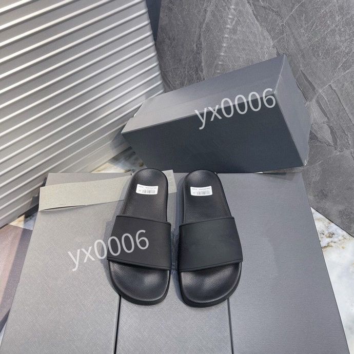 

2021 Run Away Sneaker Brown Canvas 35-45 Technical Lining Mens Shoe Rubber Hand-Crafted Outsole Luxurys Designer Sports Casual Shoes yx211019, Choose the color