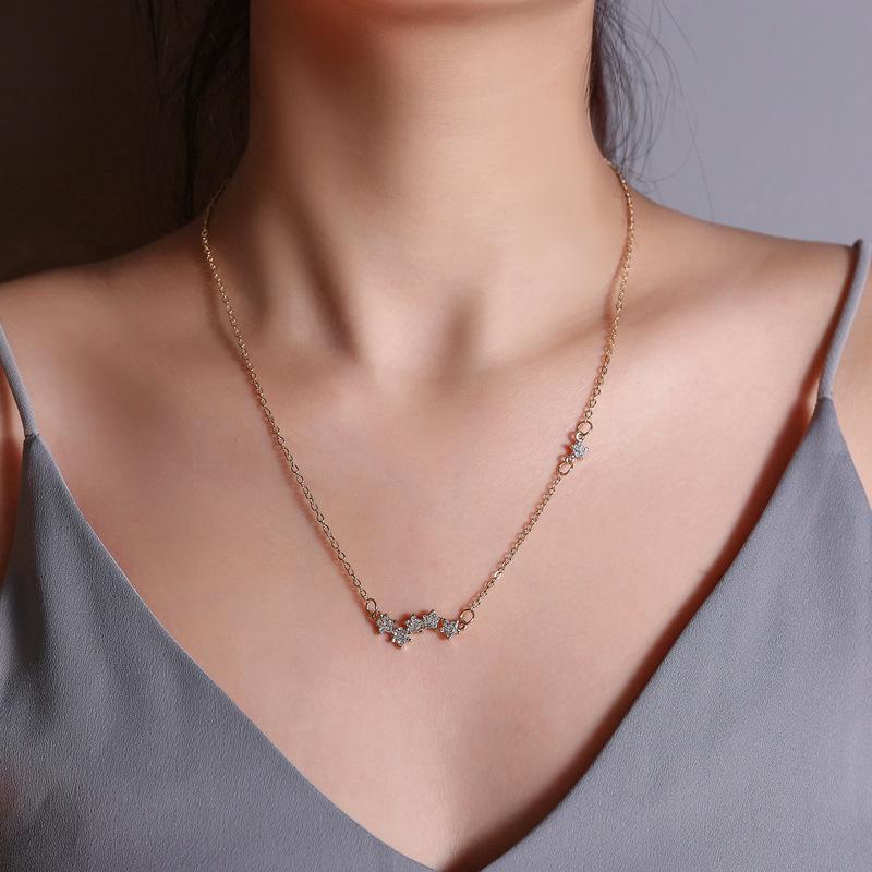 

Korean Cute Zircon Star Necklace for Women Sweet Clavicle Chain Pendant Short Choker Fashion Trend Jewelry Girl Gift New 2021
