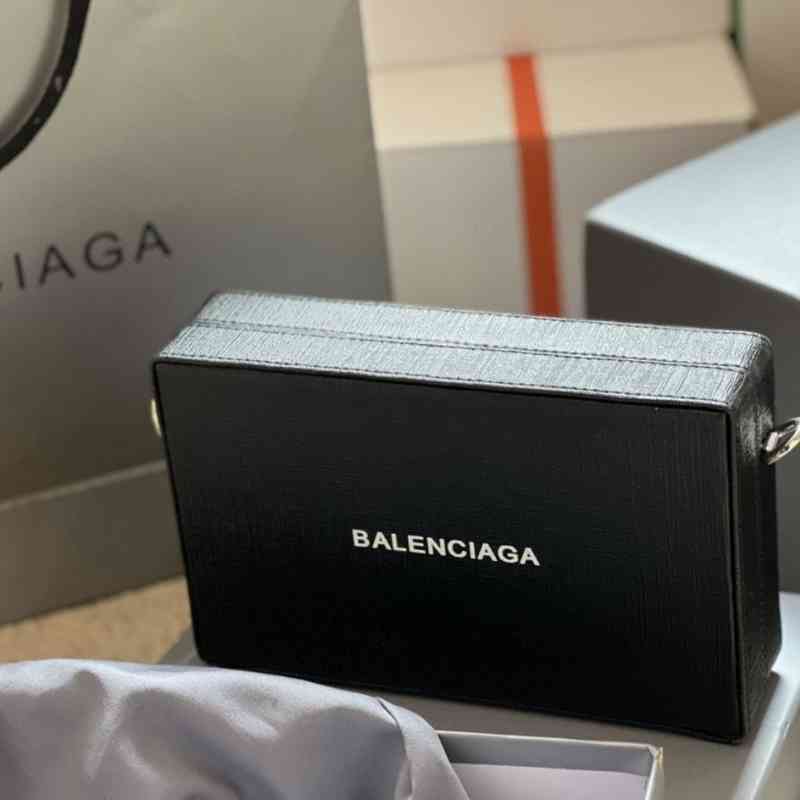 

Box Men's and Women's One Shoulder Messenger Bag, Sky blue