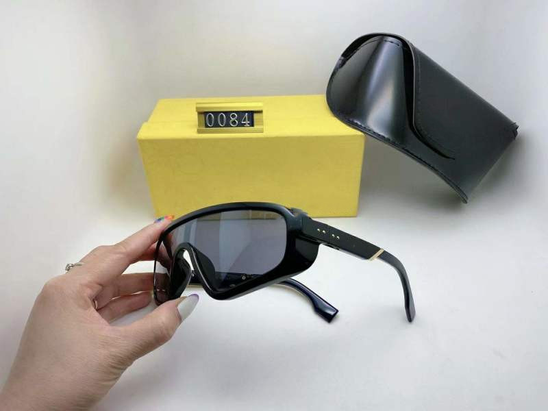 

HOT New Luxury designer women Sunglasses charming Cat eye Pentagram eyewear metal flash beads design galsses 100% UV400 protection