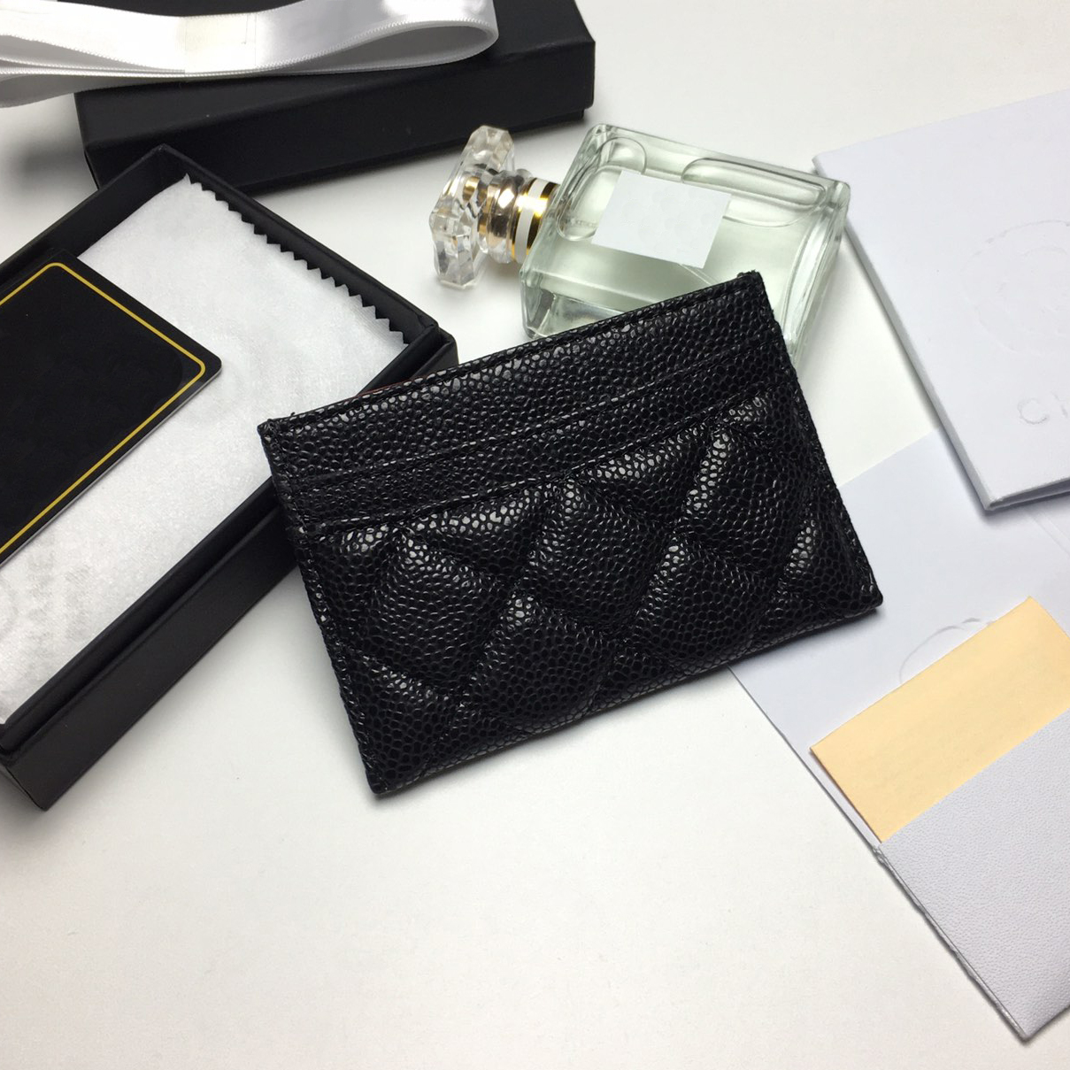 

2020 Credit Card Holder Men Womens Card Holders blue Lambskin Mini Wallets genuine leather coin purse pocket Interior Slot Pocket famousbags, Brown;gray