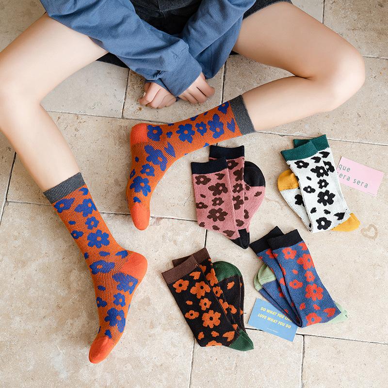 

Women Socks 2020 Autumn New Fashion Cotton 1 Pair Color Print Flowers Casual Breathable Long Happy Socks Female High Quality, Black