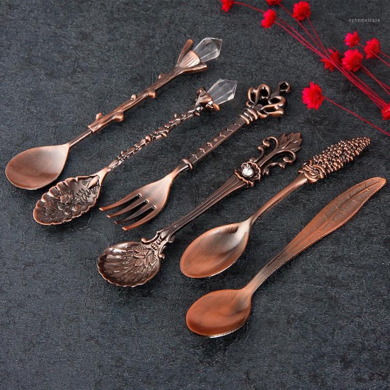 

5/6pcs Noble Dinnerware Vintage Royal Retro Style Tableware Spoon Set Carved Cutlery Fork Set Coffee Dessert Dinnerware Kits1