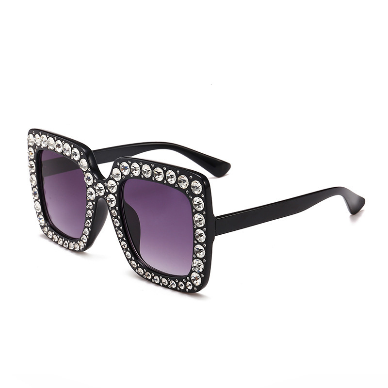 

2021 New Oversized Sunglasses Rhinestones Vintage Diamond Eyewear Fashion Sun Glasses Iced Out Women Shades Axt3