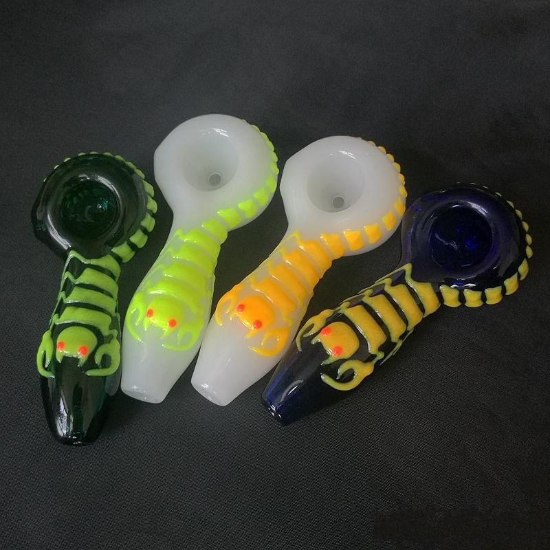 

4 Inch Glow In The Dark Heady Glass Smoking Pipes Spoon Scorpion Luminous Hand Pipe Oil Burner Tobacco Pipes Smoking Accessories