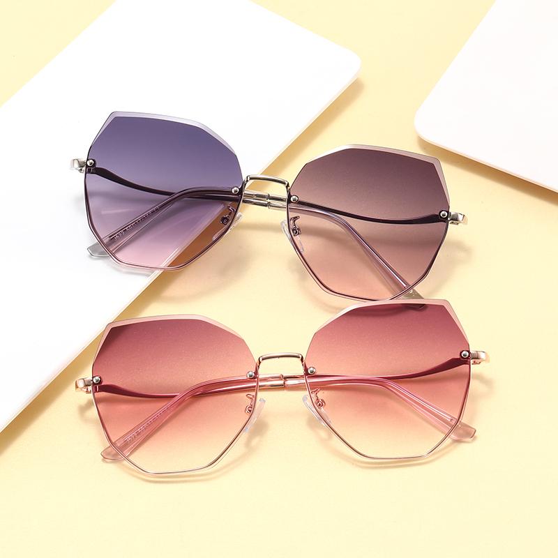 

Superhot Eyewear 20969 Fashion 2021 UV400 Gradient Women Diamond Cut Lenses Shades Sunglasses