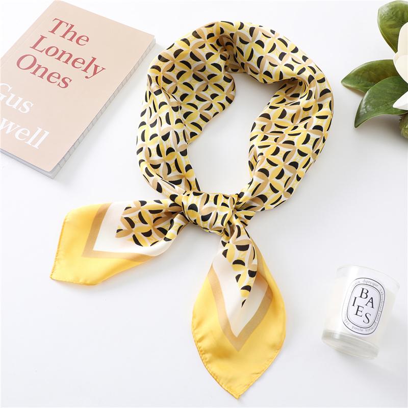 

2021 Silk Scarf Print Lady Hair Bandana Fashion Square Scarf Female Head Wraps for Women Foulard Neckerchief Shawl