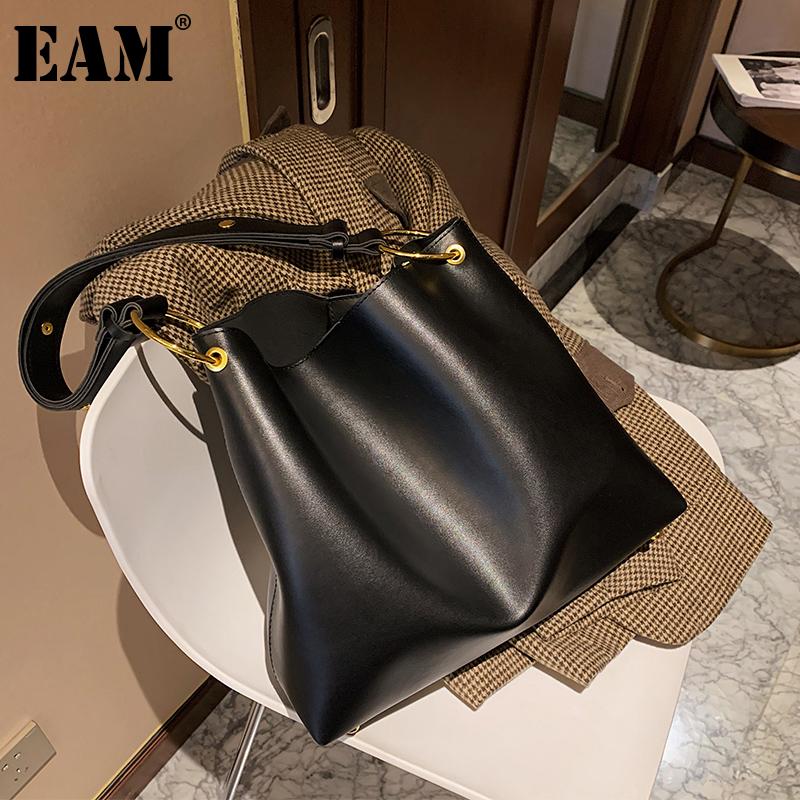 

[EAM] Women New Luxury Large Capacity PU Leather Flap Personality All-match Crossbody Shoulder Bag Fashion Tide 2021 18A1028, Black