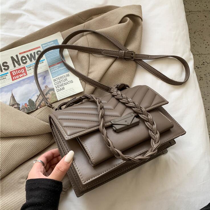 

Factory wholesale women handbag simple atmospheric wavy women messenger bag new retro leather shoulder bag fashionable leather woven bag, Black;red