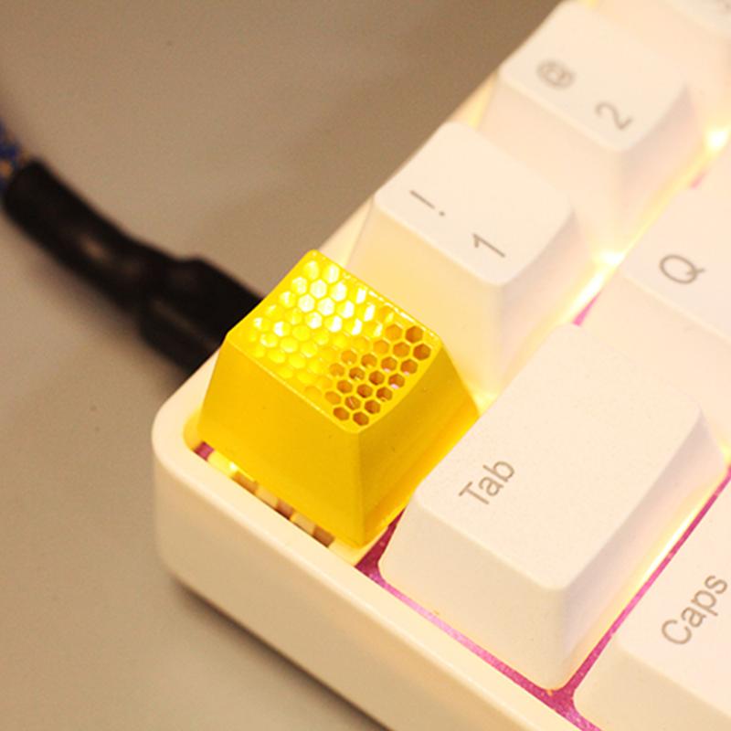 

3D Gold Honeycomb Design Backlit Resin Keycaps For Cherry Mx Switch Mechanical Gaming Keyboard Decoration Replace Keycaps