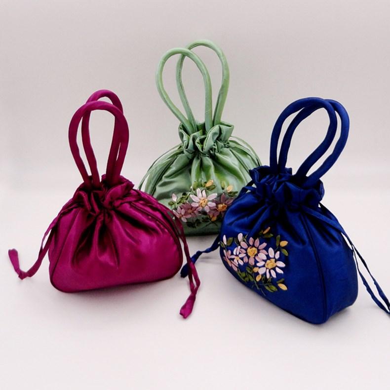 

Hand Ribbon Embroidery Large Wedding Gift Bags with Handles Handbag Coin Purse Storage Pouch Drawstring Party Favor Bags 10pcs