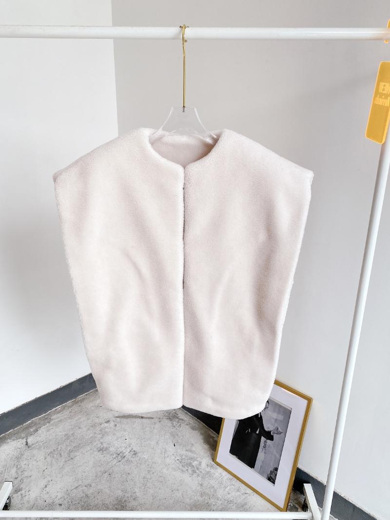 

Women Vest Warm and Soft Sleeveless Vest Top Wide Shoulder Plush, Ivory