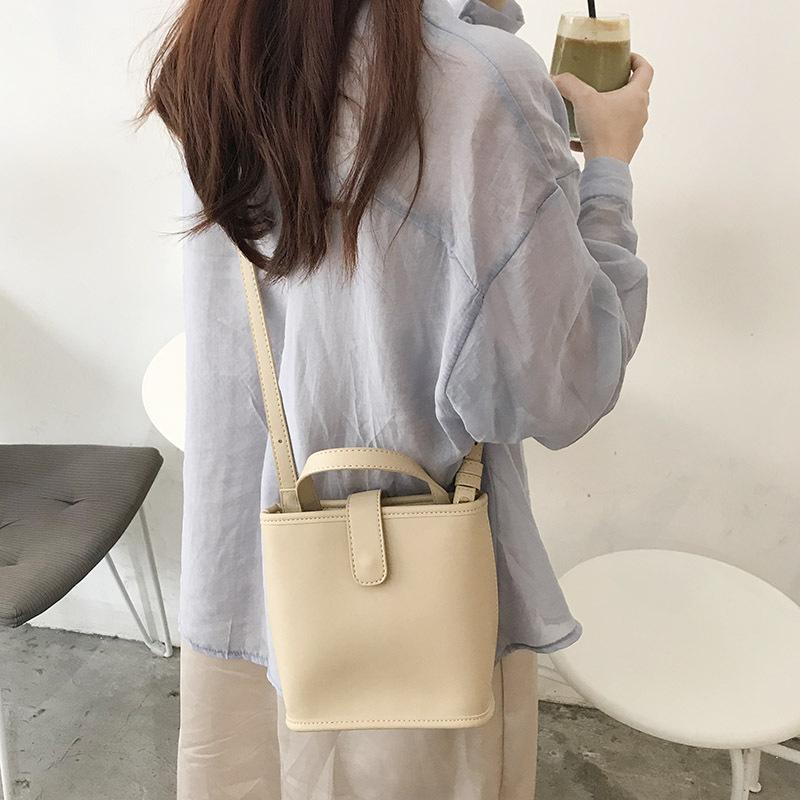 

Fashionable new simple handbag Single Shoulder Messenger bags, Rice apricot