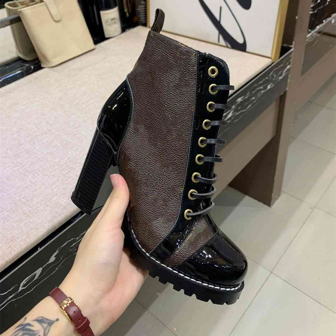 

Branded Women Leather Ankle Boots Star Trail Designer Lady Suede Leather Trim Treaded Platform Rubber Sole Boots, Customize