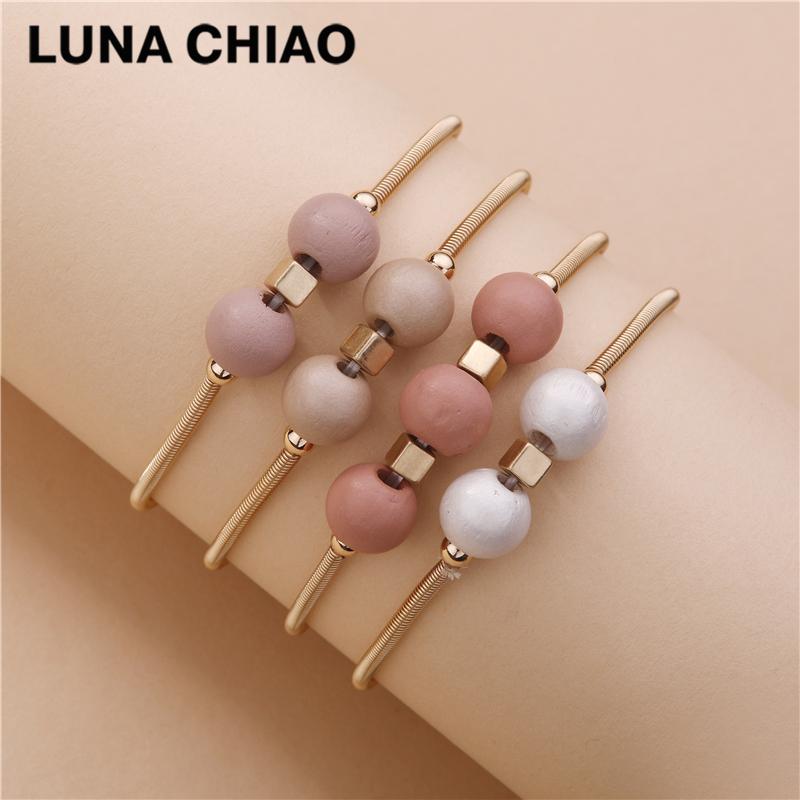 

CHIAO 4pcs/set Wood Beads Strand Layering Layered Bracelets Set Fashion Jewelry