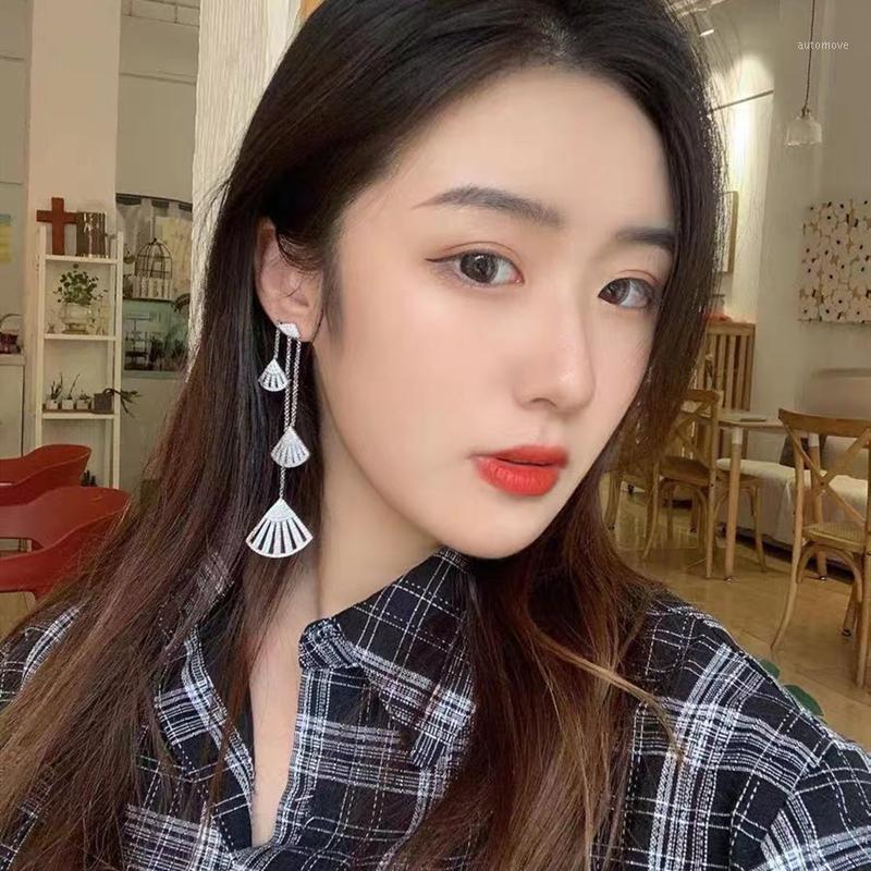 

Fashion Style Zircon Shell Tassel Long Earrings Fan-Shaped European And American Asymmetric Female Earring Jewelry ZK401