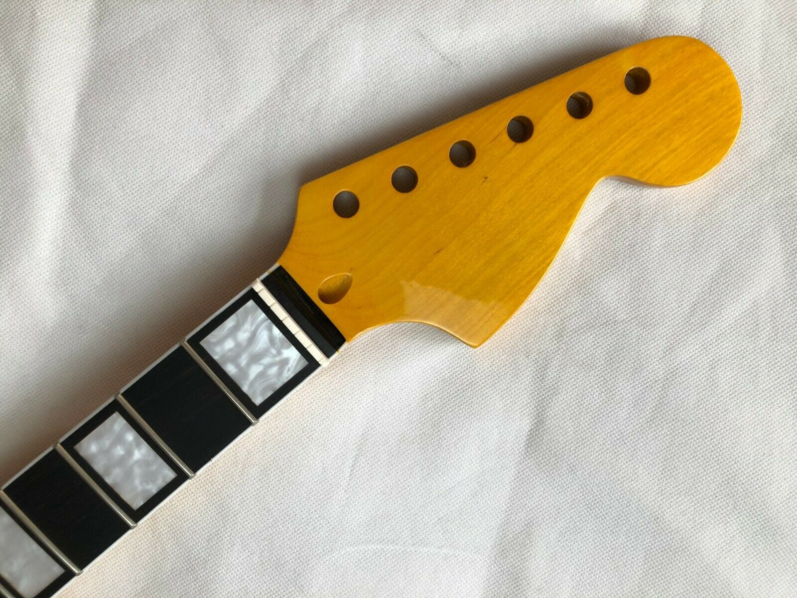 

DIY electric guitar Neck Maple 22 frets Rosewood Fingerboard 24inch scale length