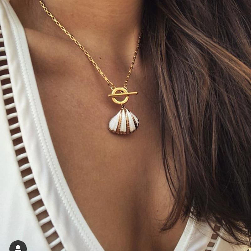 

Bohemian Women's Geometric Shell Pendant Necklace Elegant Women's Wedding Charm Jewelry Fashion Beach Party Accessories Gift
