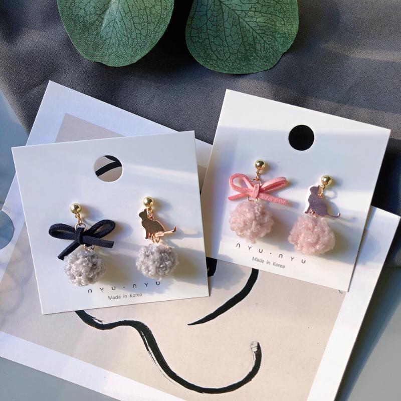 

SQUERIM New Winter Sweet Cat Drop Earrings Lovely Lamb Fur Ball Dangle Earrings Women Fashion Brincos Pendientes