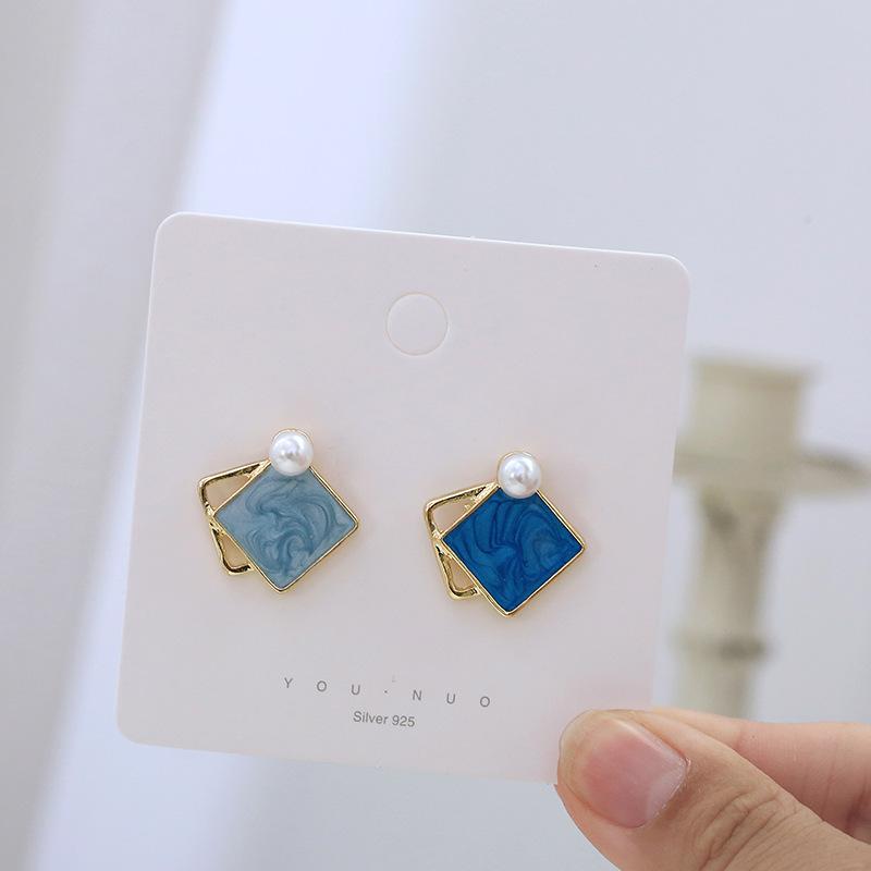 

2020 New Blue Acrylic Square Shaped Hollow Baroque Vintage Simulated Pearl Stud Earrings For Women Girls Party Jewelry Gift