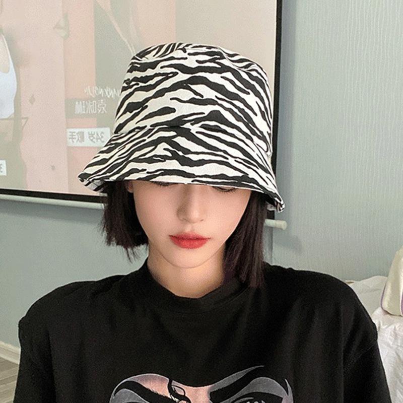 

Hat Woman Fashion Retro Striped Fisherman Hat Zebra Pattern Sunscreen Bucket Cap New Arrivals Hot Selling