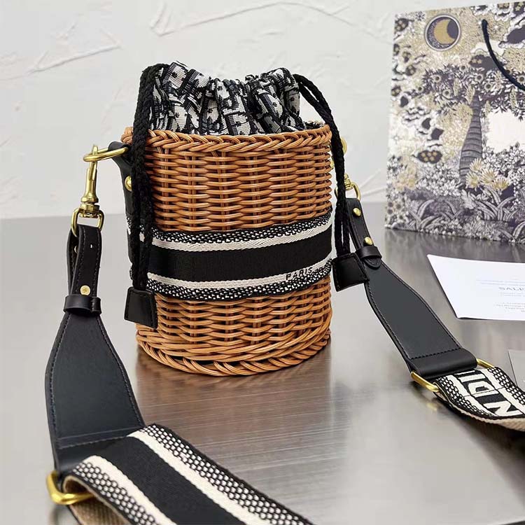 

Designer Wicker Bucket bag Girls Knitting Basket bags Mini Tote With shoulder strap Fashion cross-body pouch, Customize