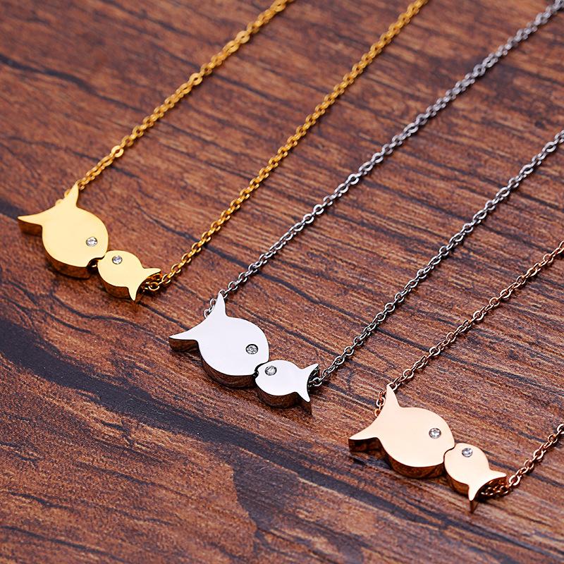 

Chains Titanium Stainless Kiss Fish Pendant Necklace Gold Dipped Charm Durable Color Women Jewelry RX071