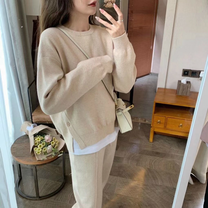 

2021 New Female Sports 2 Piece Defines Oversized Solid O-neck Split Hem Sweater Vest Leggings Winter Pants CDBR, Black