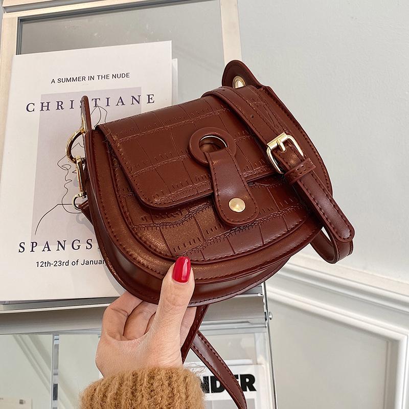 

HOT Niche Design High-end Handbags Winter Popular New Fashion All-match Ins Crossbody Shoulder Bag Width: 18cm, Black