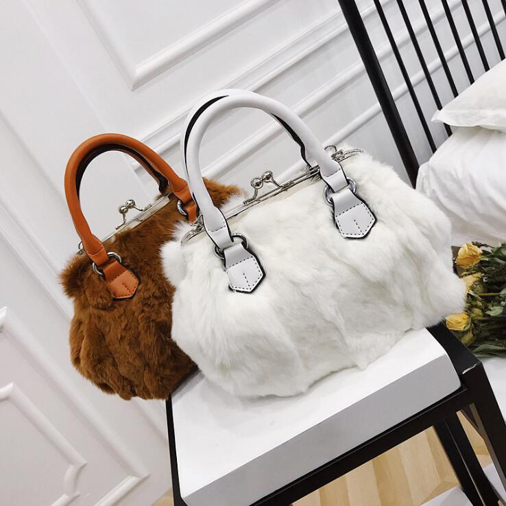 

wholesale women bag winter rabbit fur womens handbag elegant atmosphere Mao Maos bags sweet Pearl decoration womenes chain handbags